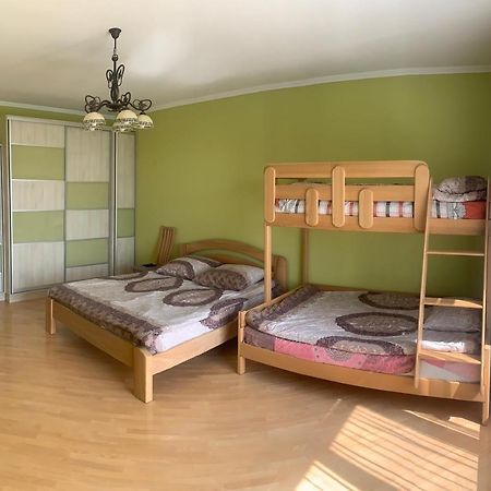 Guest House Dvir Pysanka 코시우 외부 사진