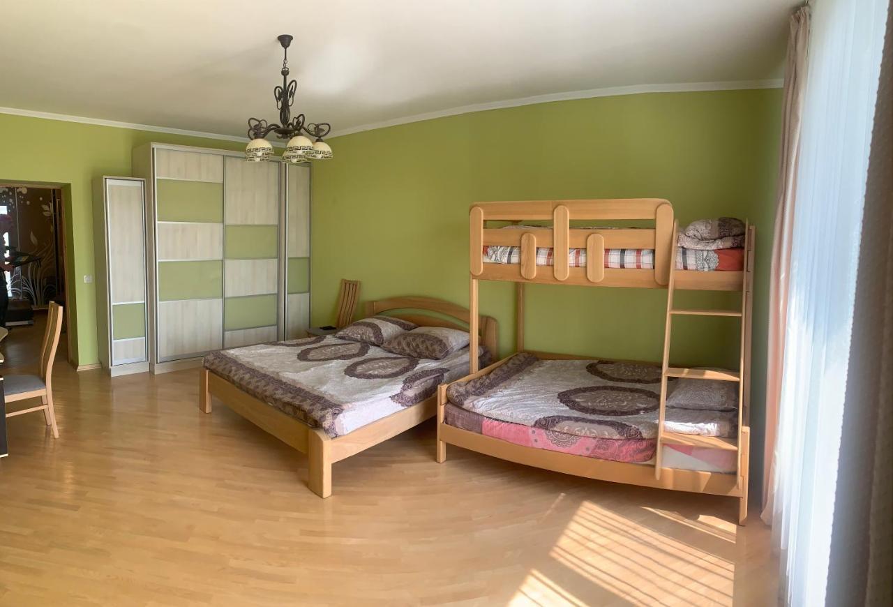 Guest House Dvir Pysanka 코시우 외부 사진