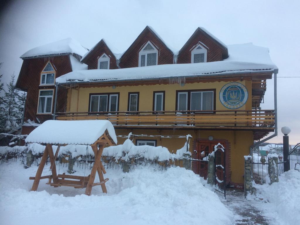 Guest House Dvir Pysanka 코시우 외부 사진