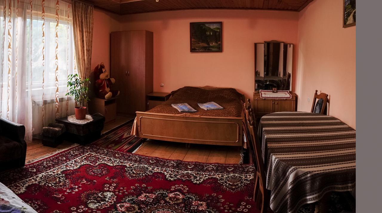 Guest House Dvir Pysanka 코시우 외부 사진
