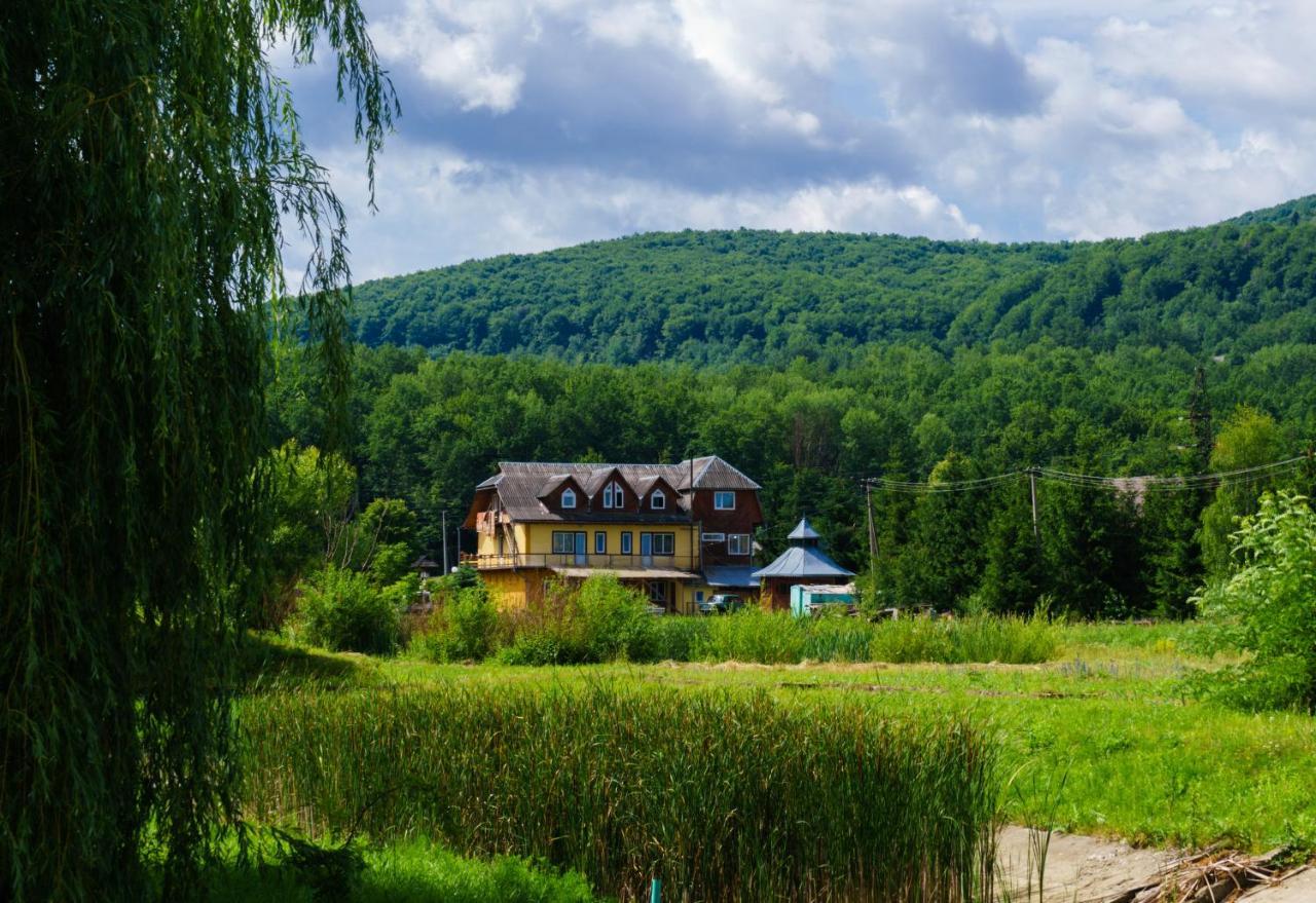 Guest House Dvir Pysanka 코시우 외부 사진