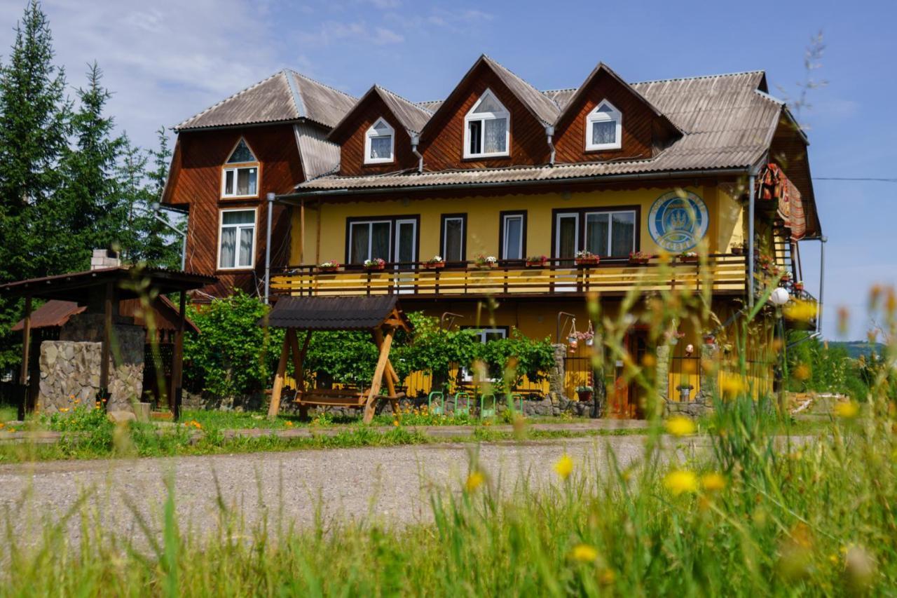 Guest House Dvir Pysanka 코시우 외부 사진